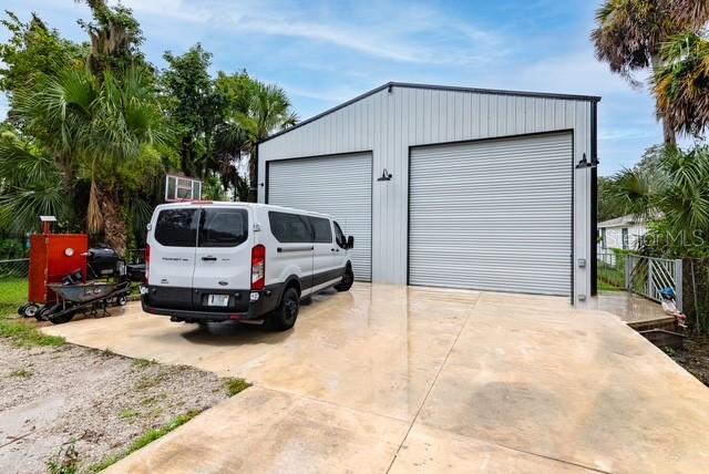 Image 4 of 24 For 334 Sheldon Street