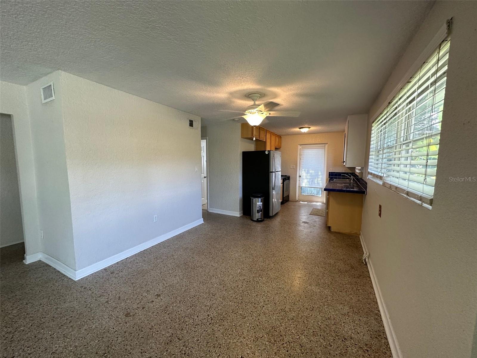 Image 3 of 4 For 603 Oakwood Avenue