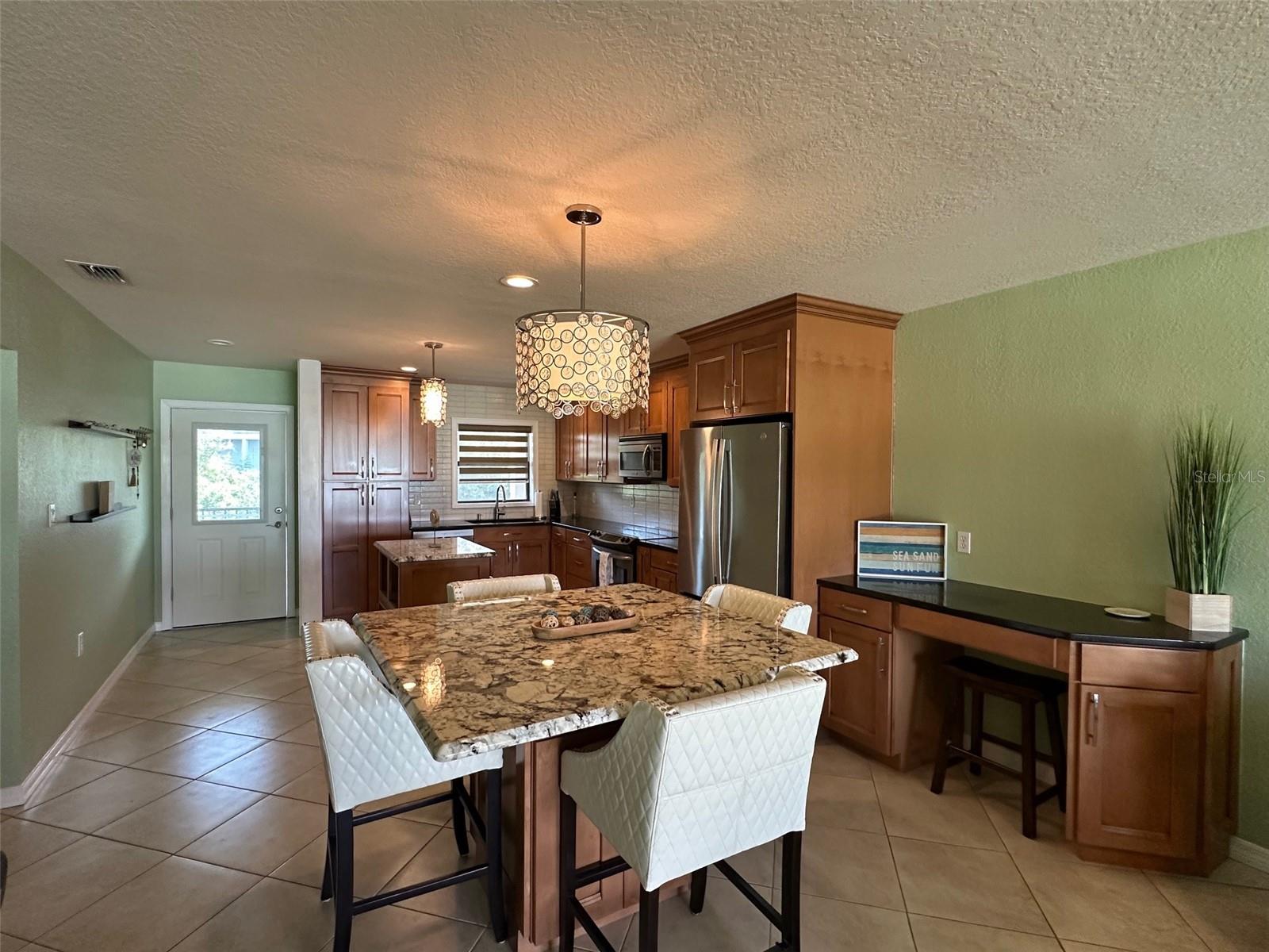 Image 10 of 44 For 2100 Peninsula Avenue 3050