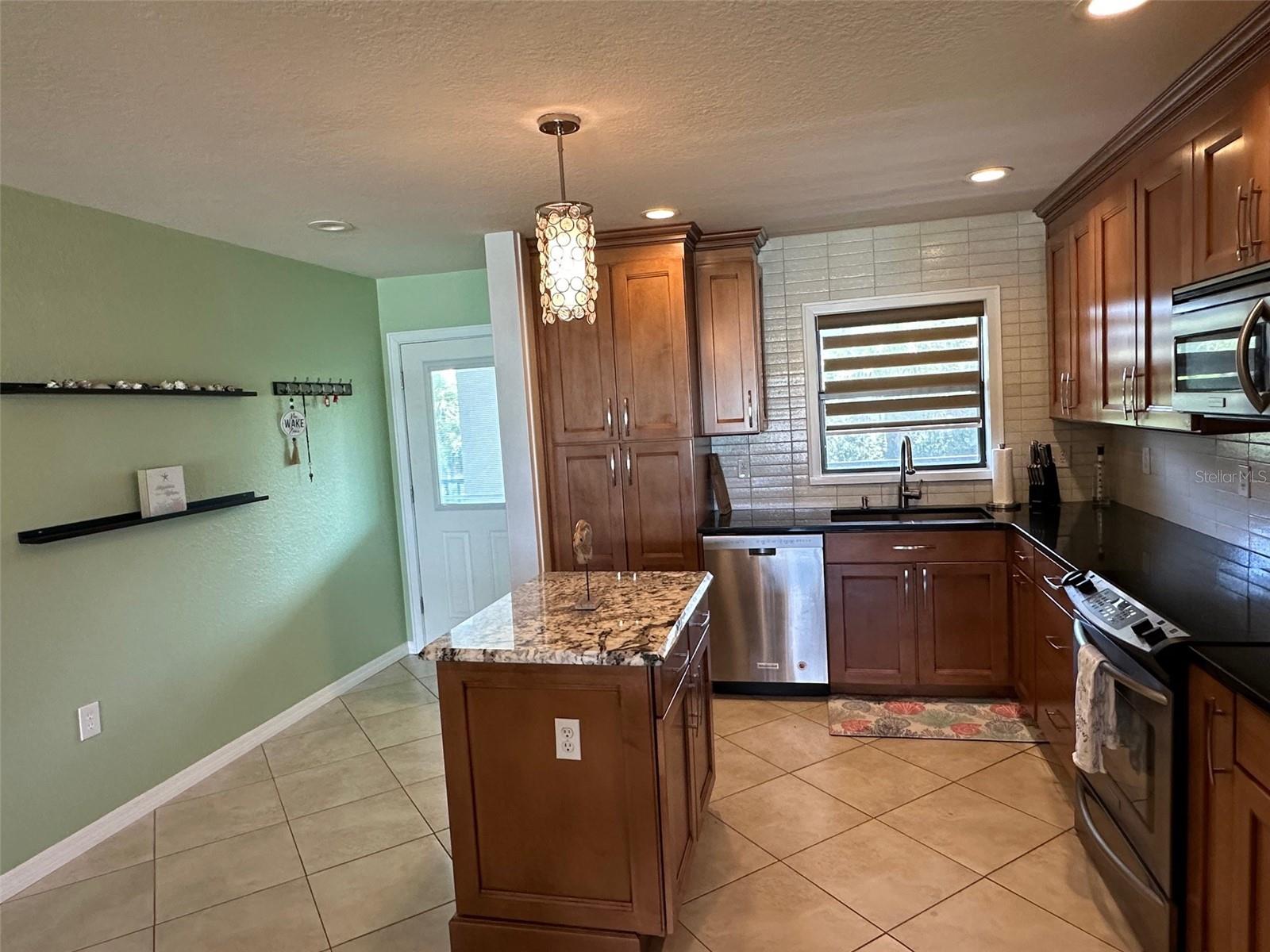 Image 11 of 44 For 2100 Peninsula Avenue 3050