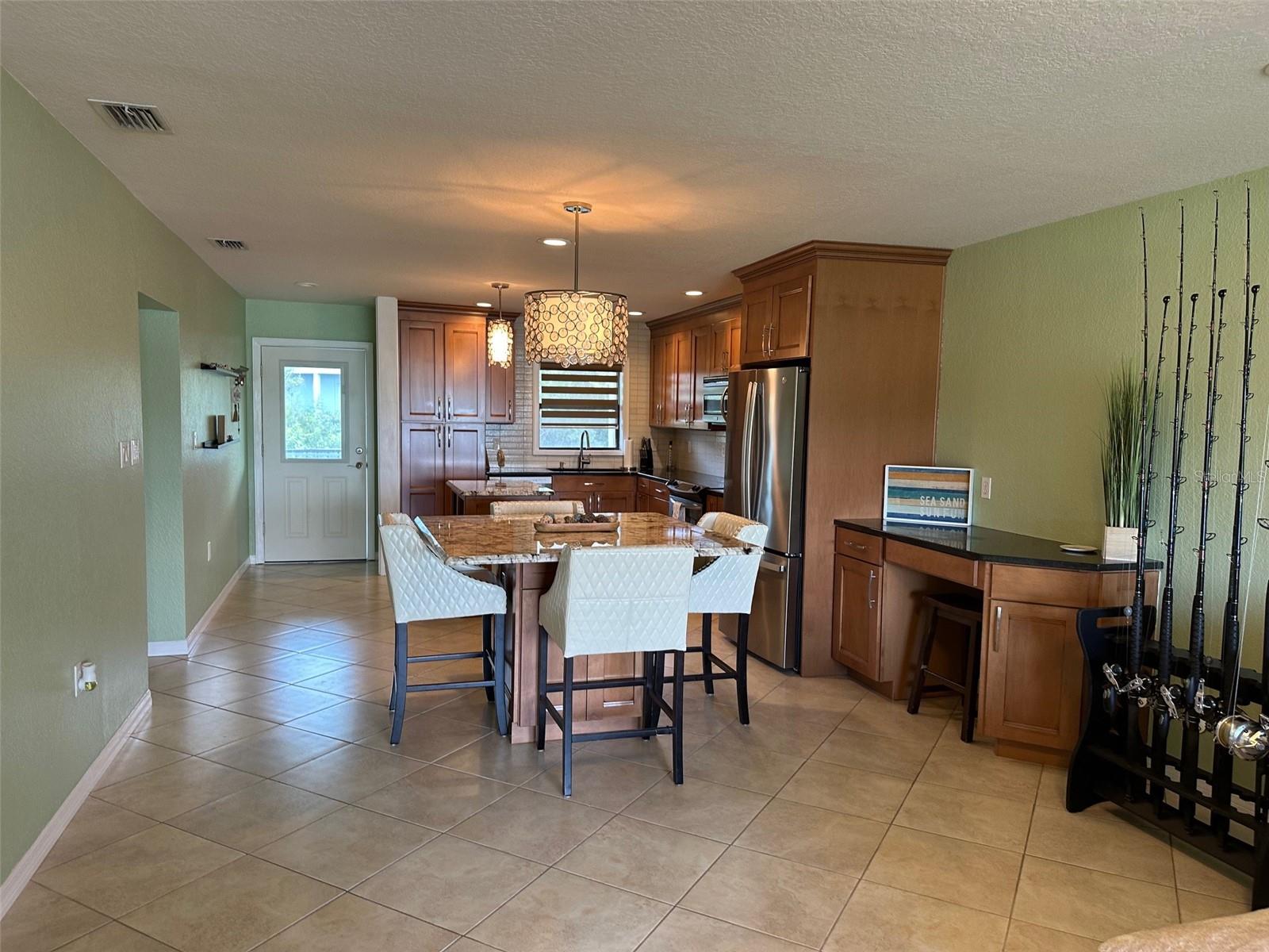 Image 13 of 44 For 2100 Peninsula Avenue 3050