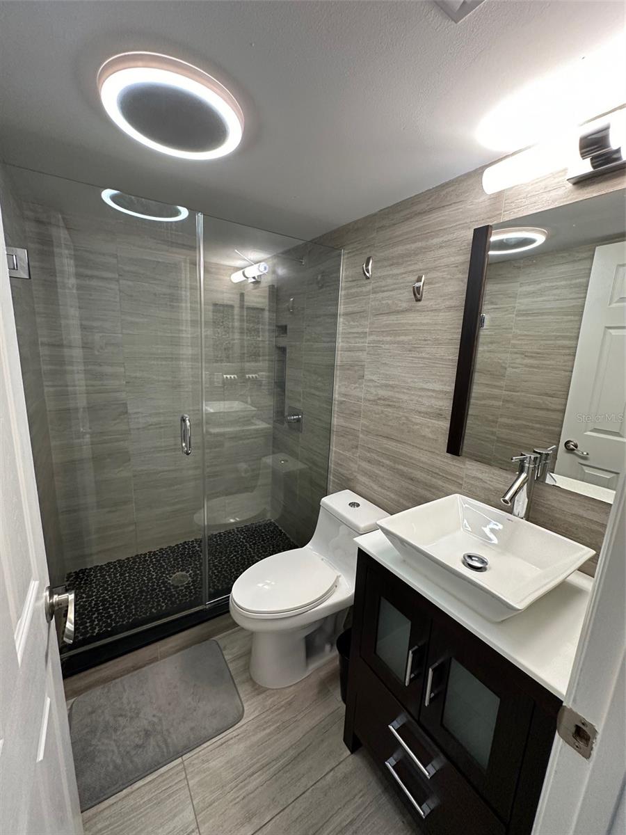 Image 18 of 44 For 2100 Peninsula Avenue 3050
