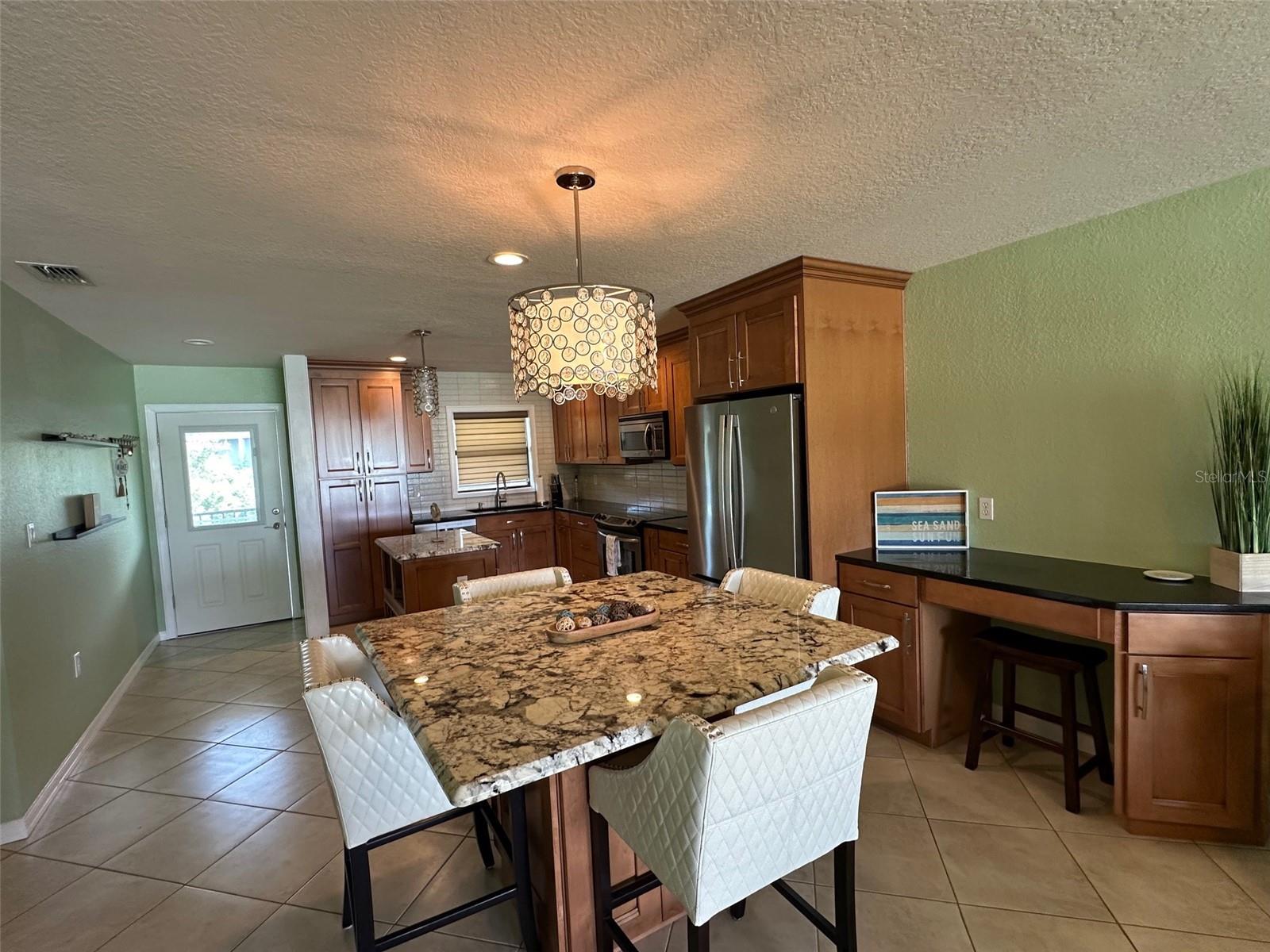 Image 5 of 44 For 2100 Peninsula Avenue 3050