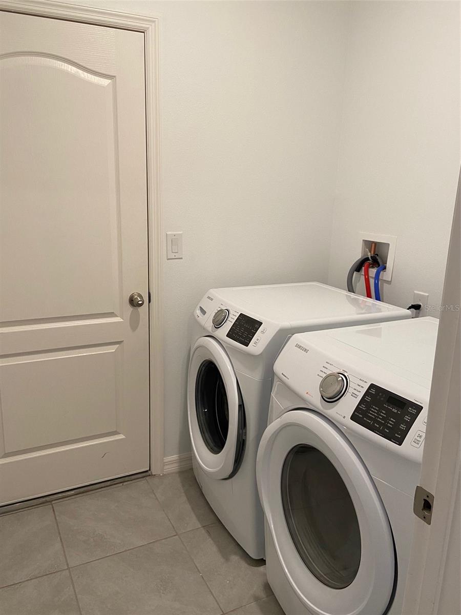 Image 21 of 22 For 3037 Gibraltar Boulevard