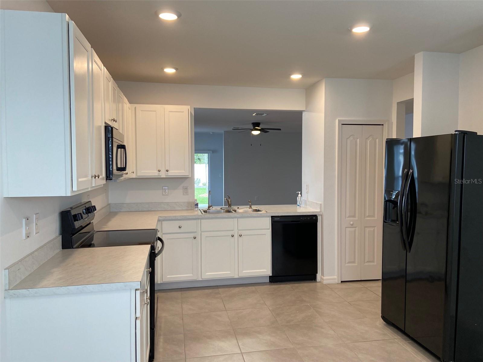 Image 4 of 22 For 3037 Gibraltar Boulevard