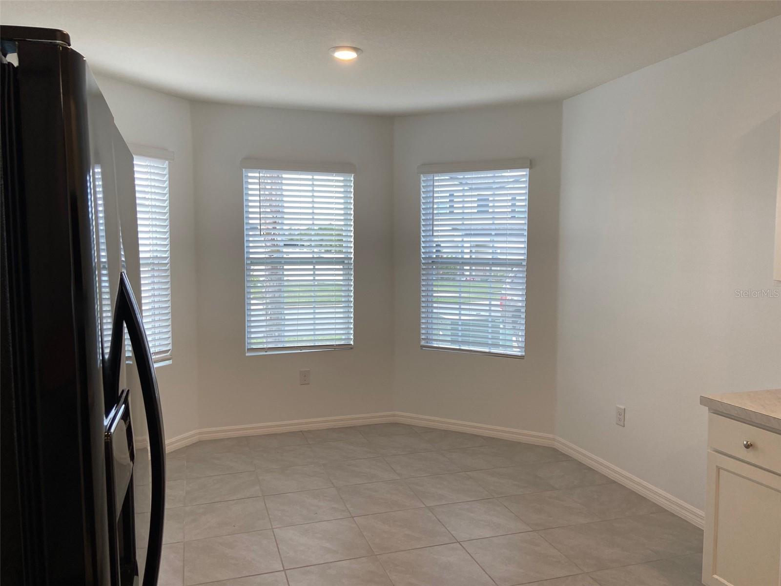 Image 5 of 22 For 3037 Gibraltar Boulevard
