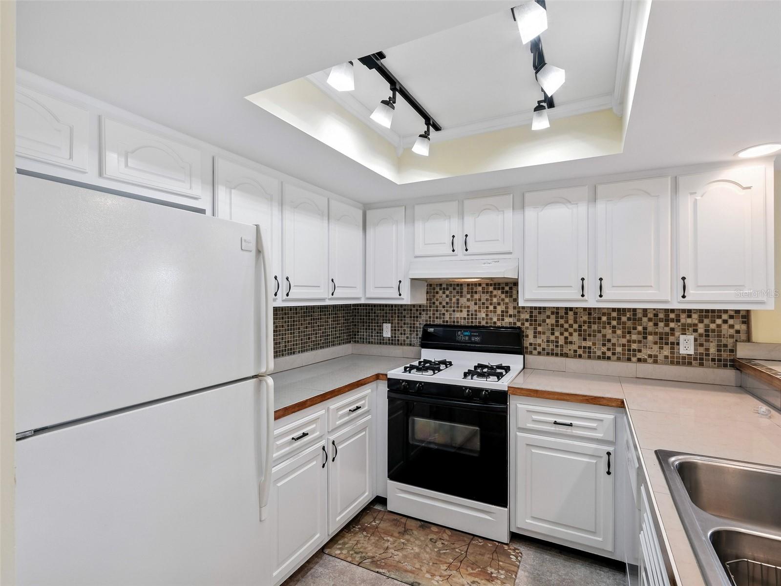 Image 13 of 47 For 191 Club House Boulevard