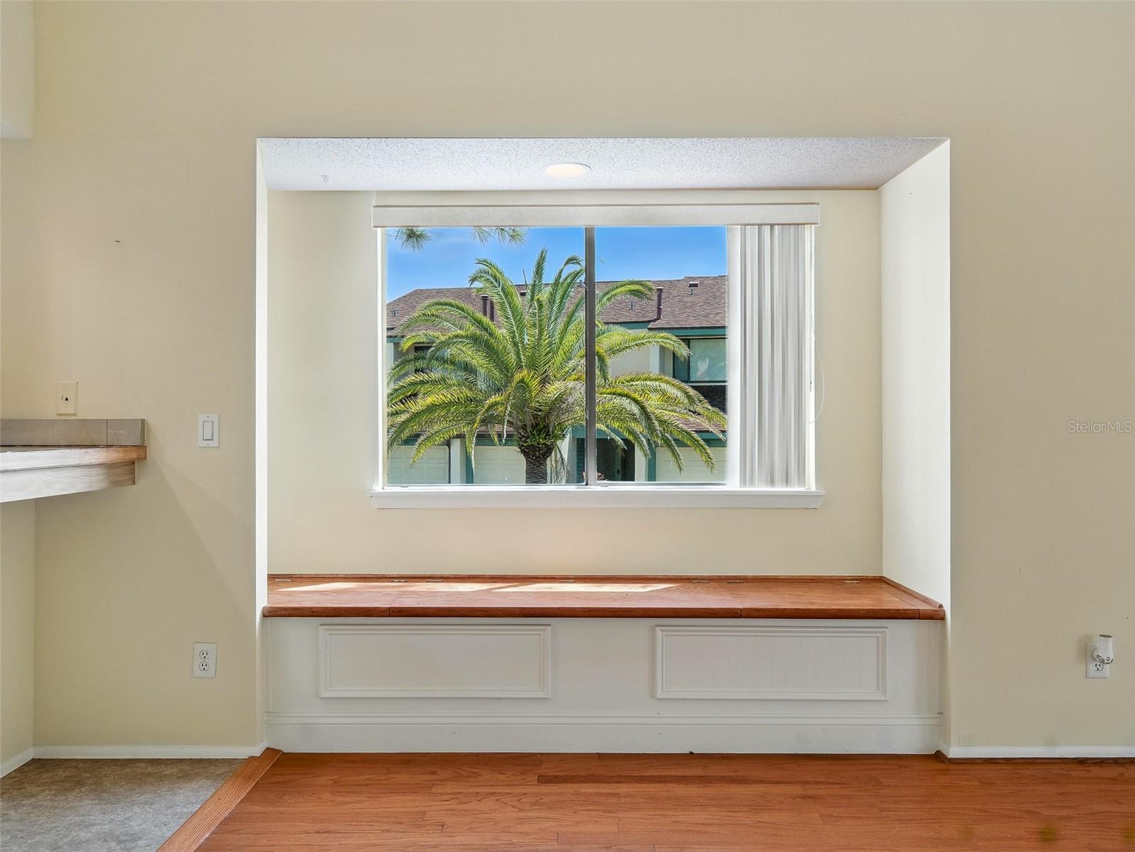 Image 15 of 47 For 191 Club House Boulevard