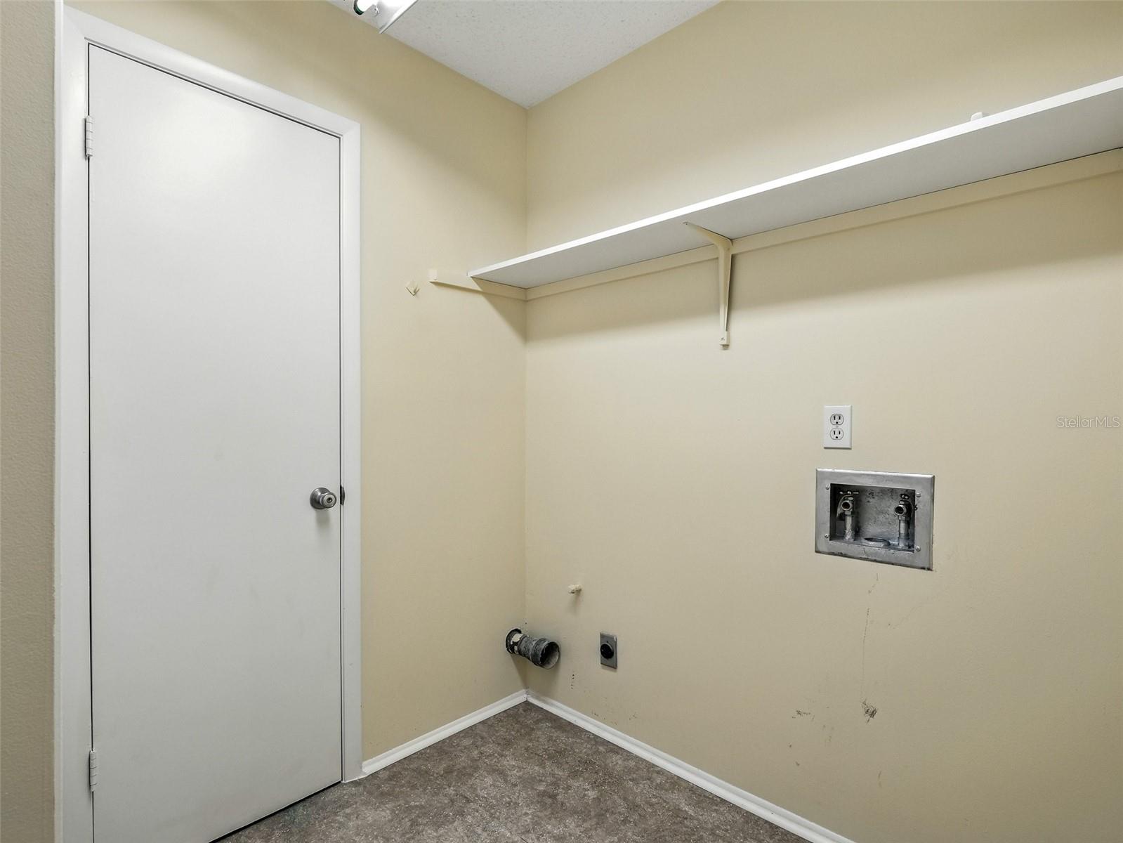 Image 22 of 47 For 191 Club House Boulevard