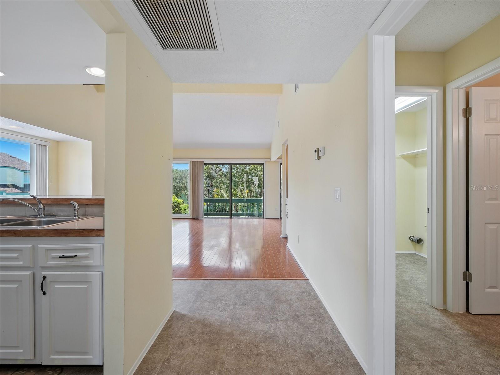 Image 7 of 47 For 191 Club House Boulevard