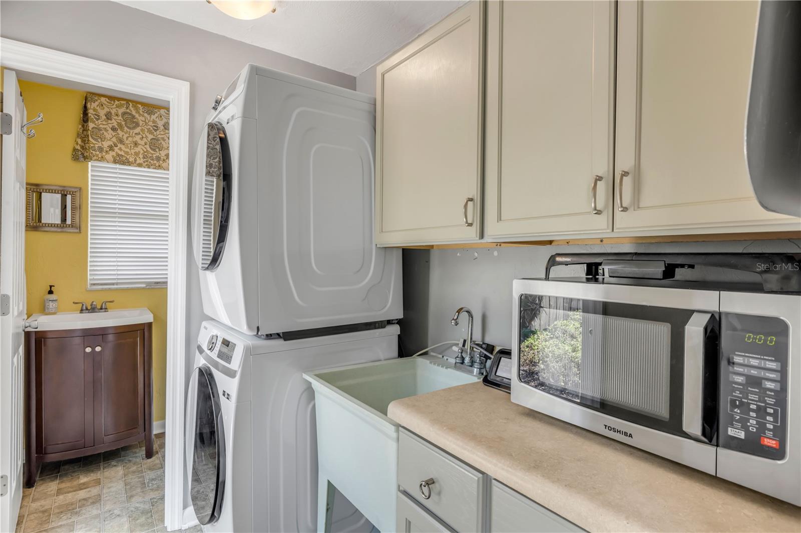 Image 10 of 59 For 704 Horton Street