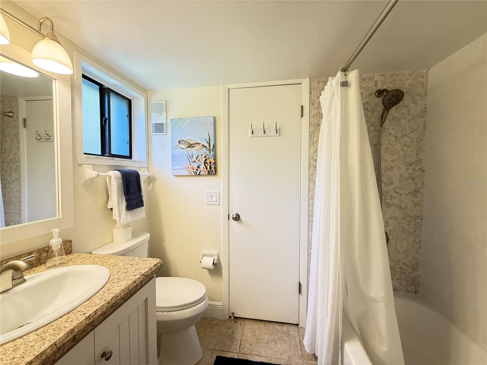 Image 19 of 47 For 4405 Sea Mist Drive 114