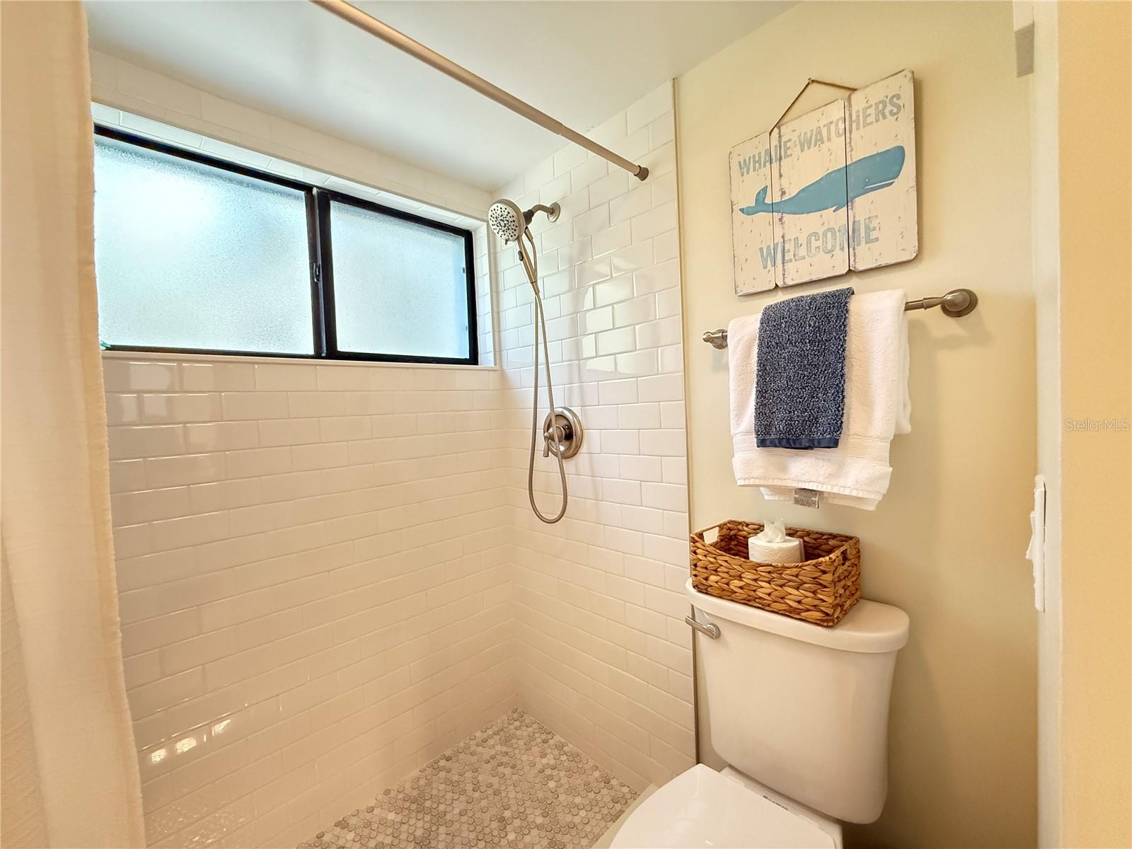 Image 21 of 47 For 4405 Sea Mist Drive 114