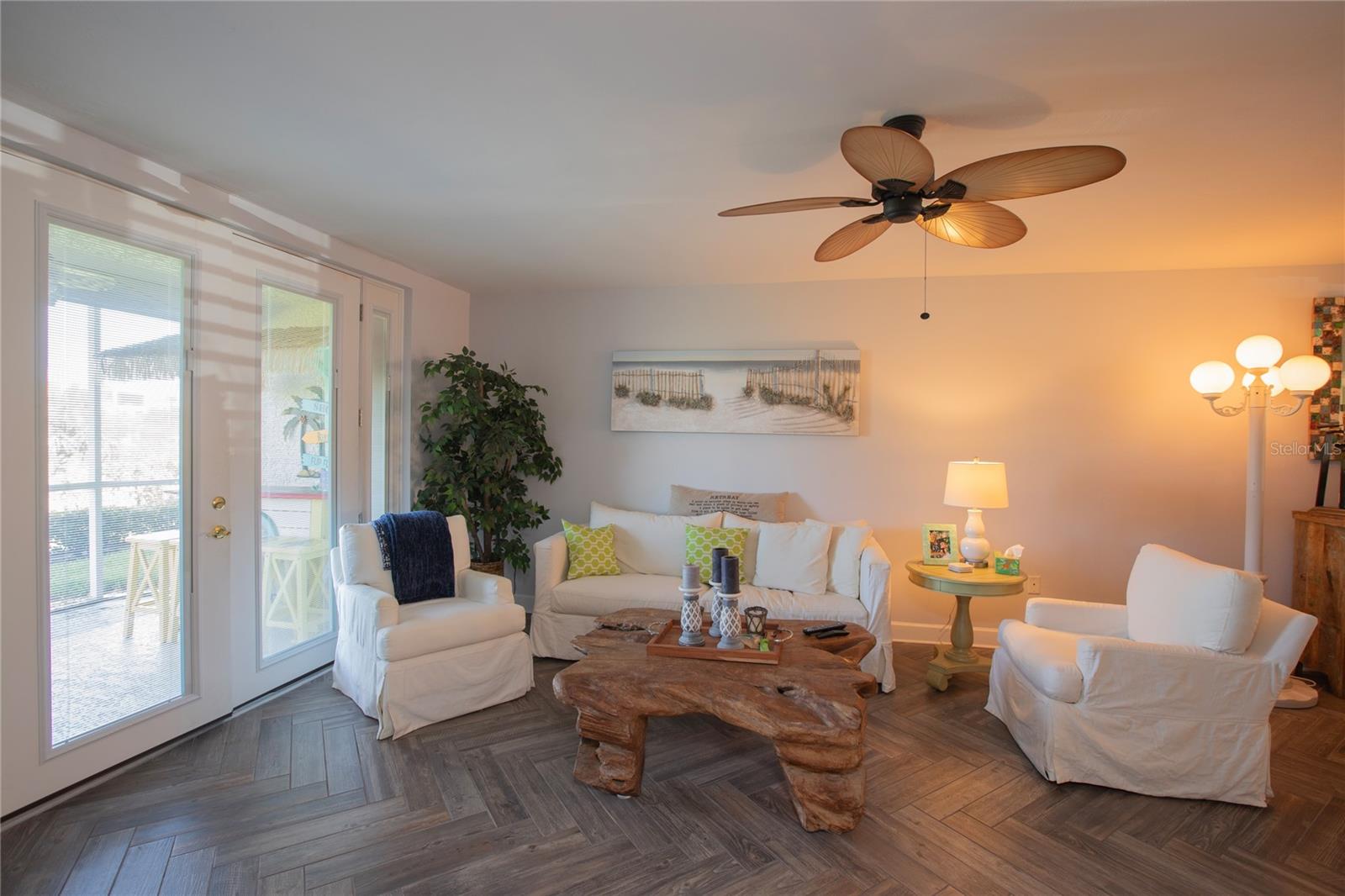 Image 4 of 32 For 432 Bouchelle Drive 103