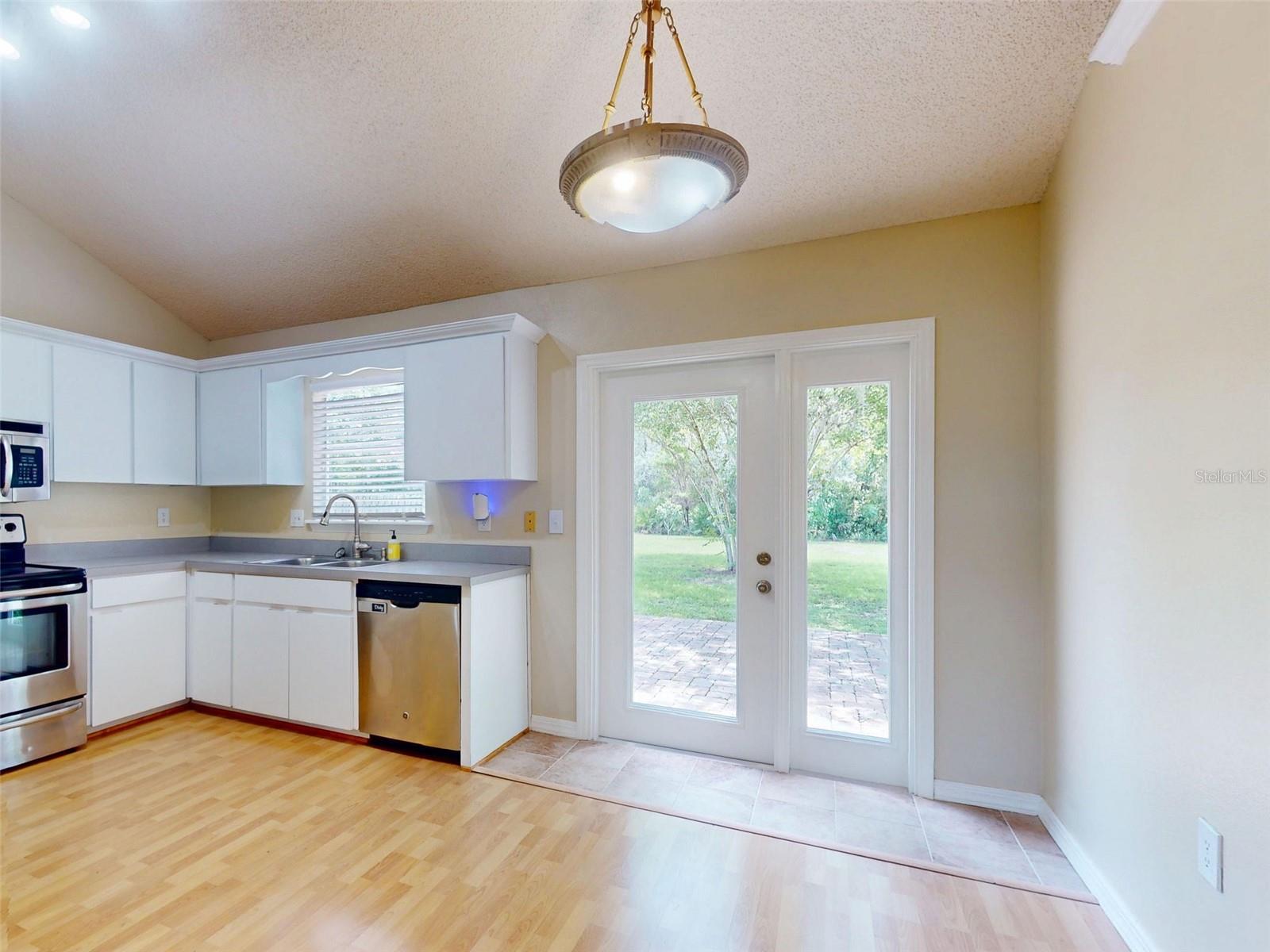 Image 13 of 40 For 1377 7th Avenue