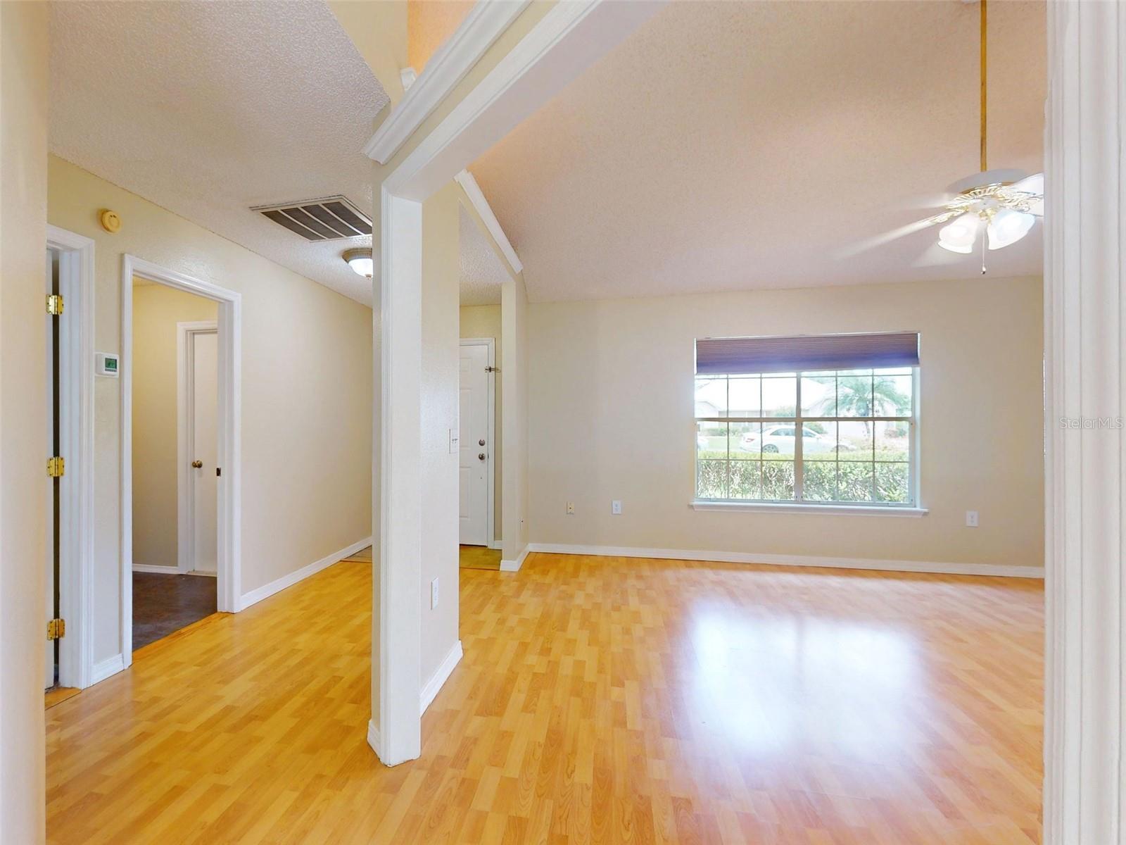 Image 9 of 40 For 1377 7th Avenue