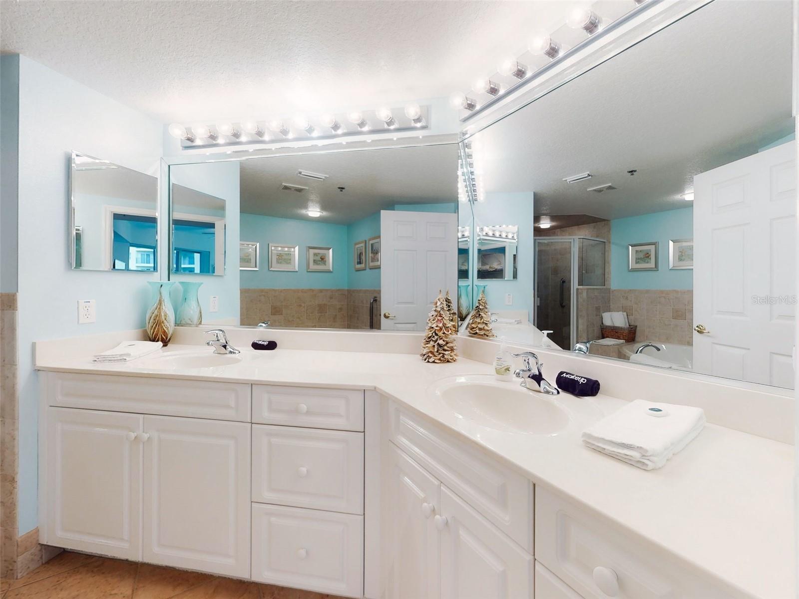 Image 31 of 84 For 5300 Atlantic Avenue 15-206