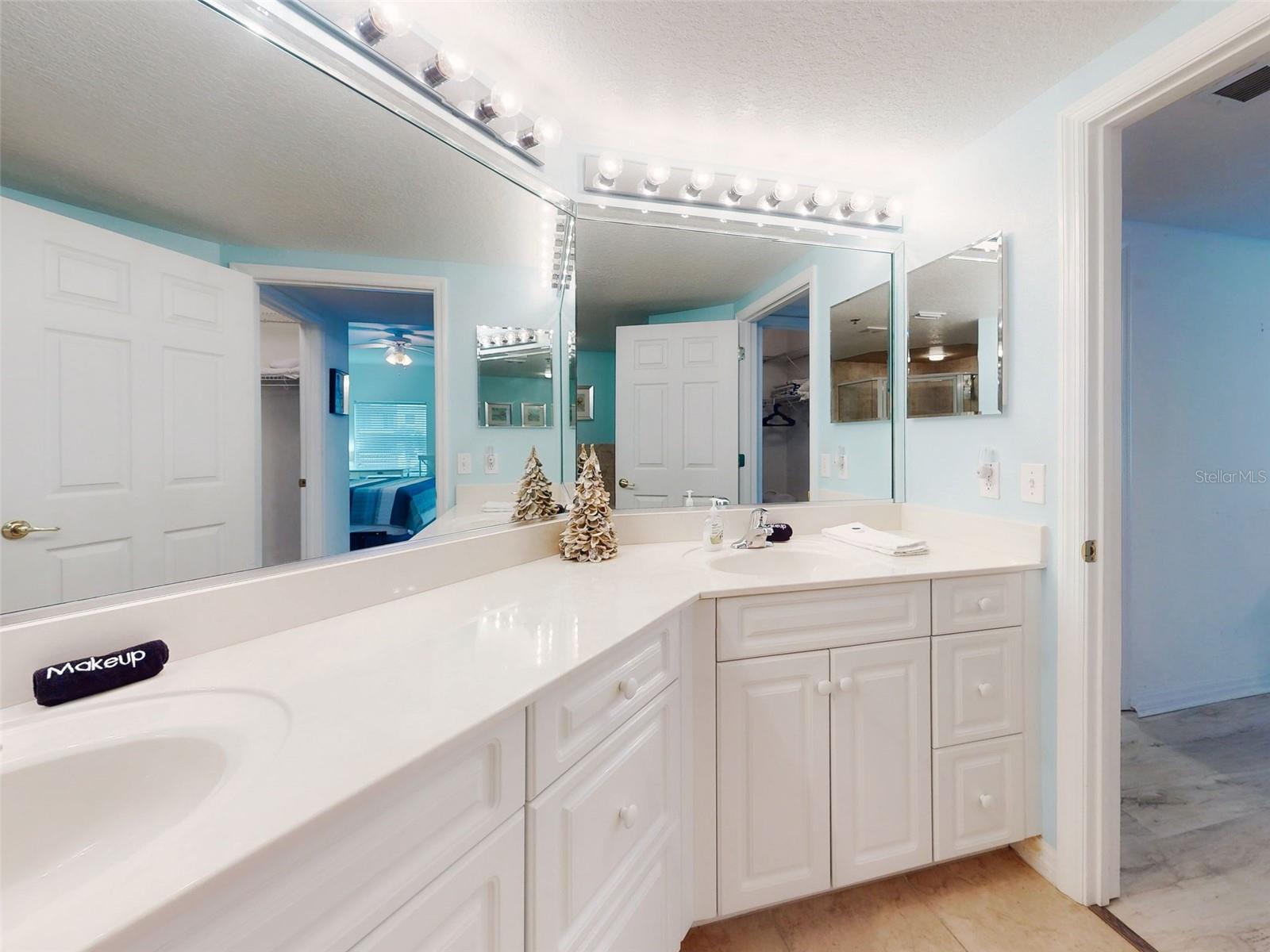 Image 32 of 84 For 5300 Atlantic Avenue 15-206