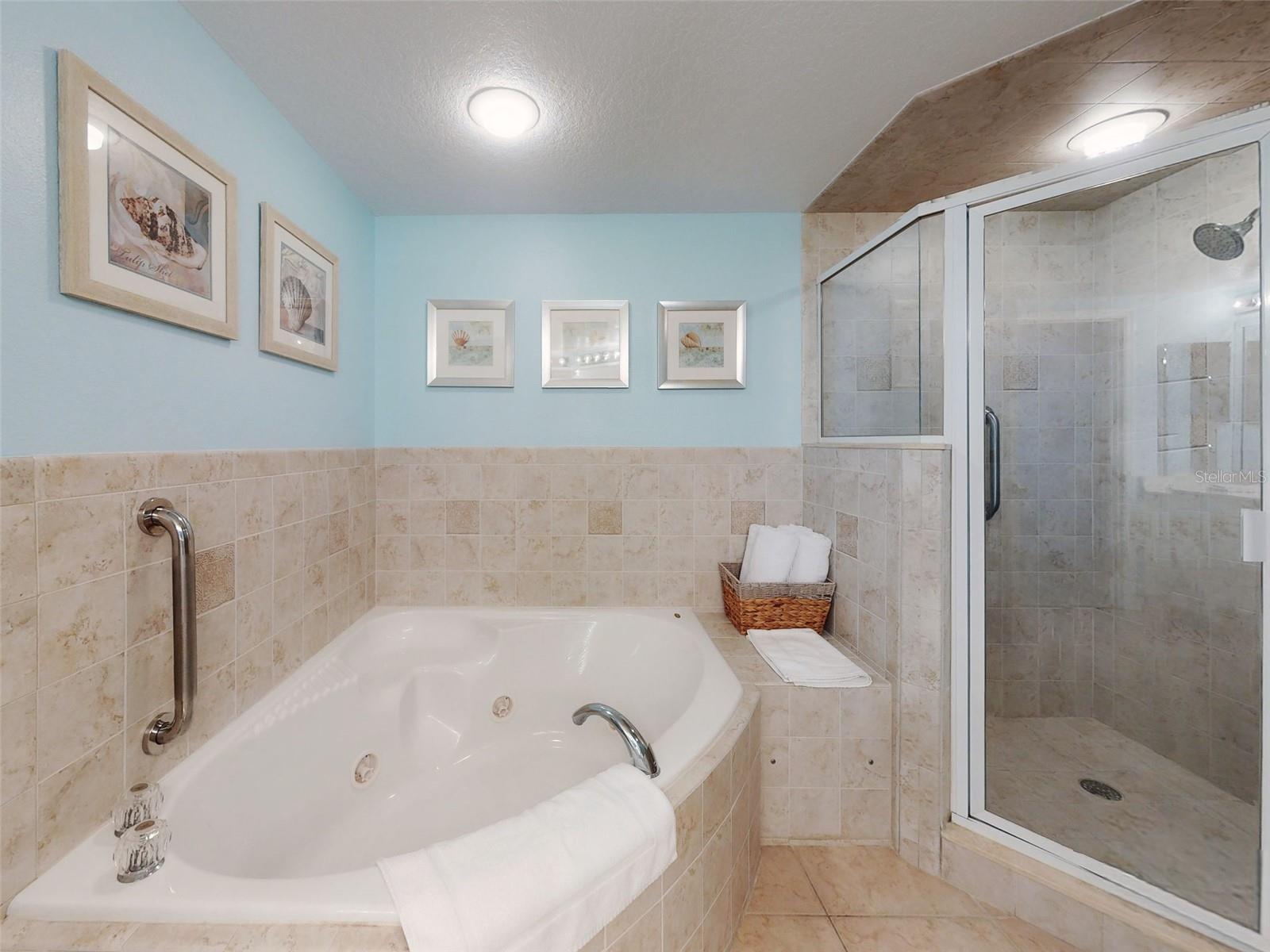 Image 33 of 84 For 5300 Atlantic Avenue 15-206