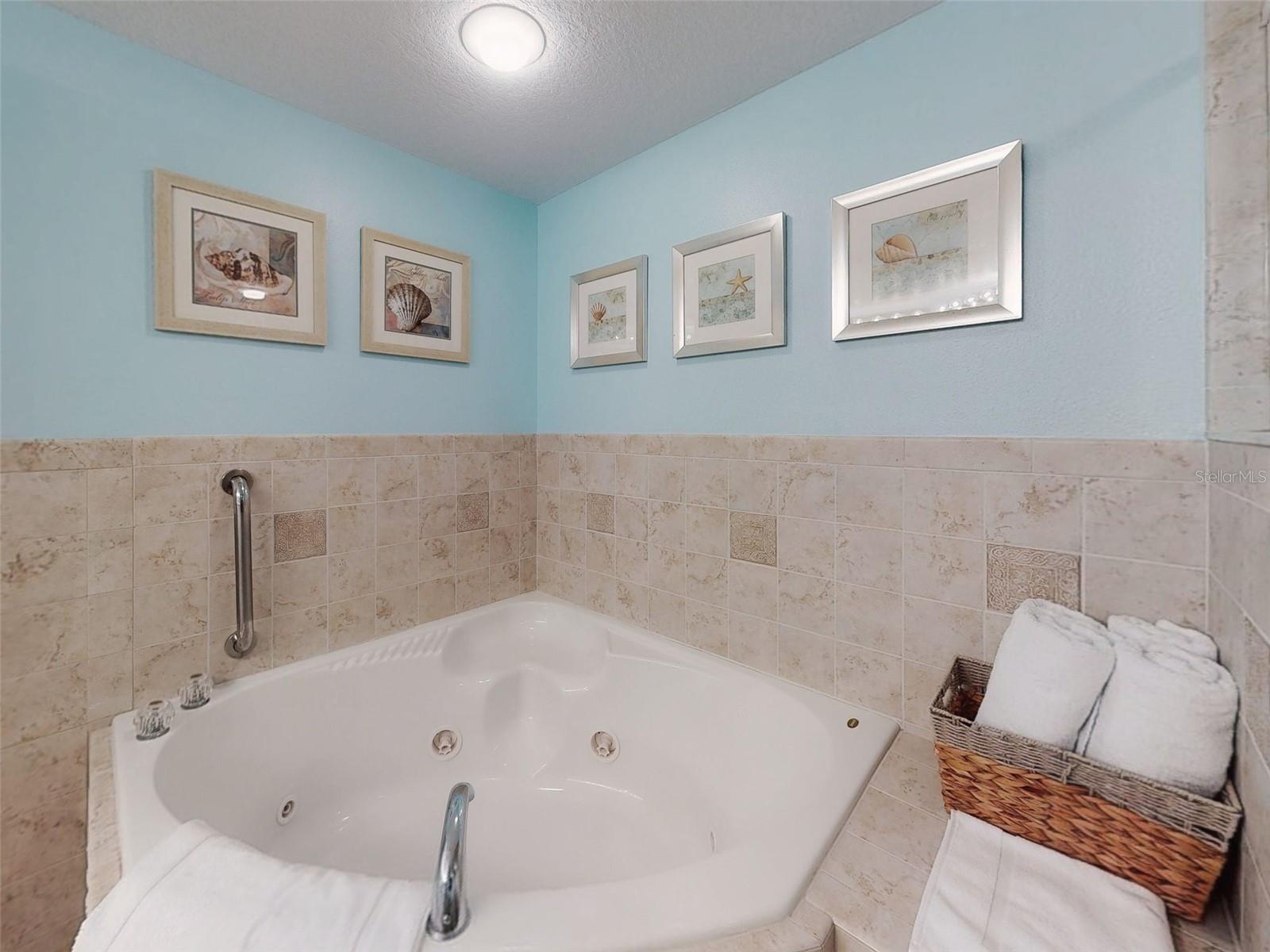 Image 35 of 84 For 5300 Atlantic Avenue 15-206