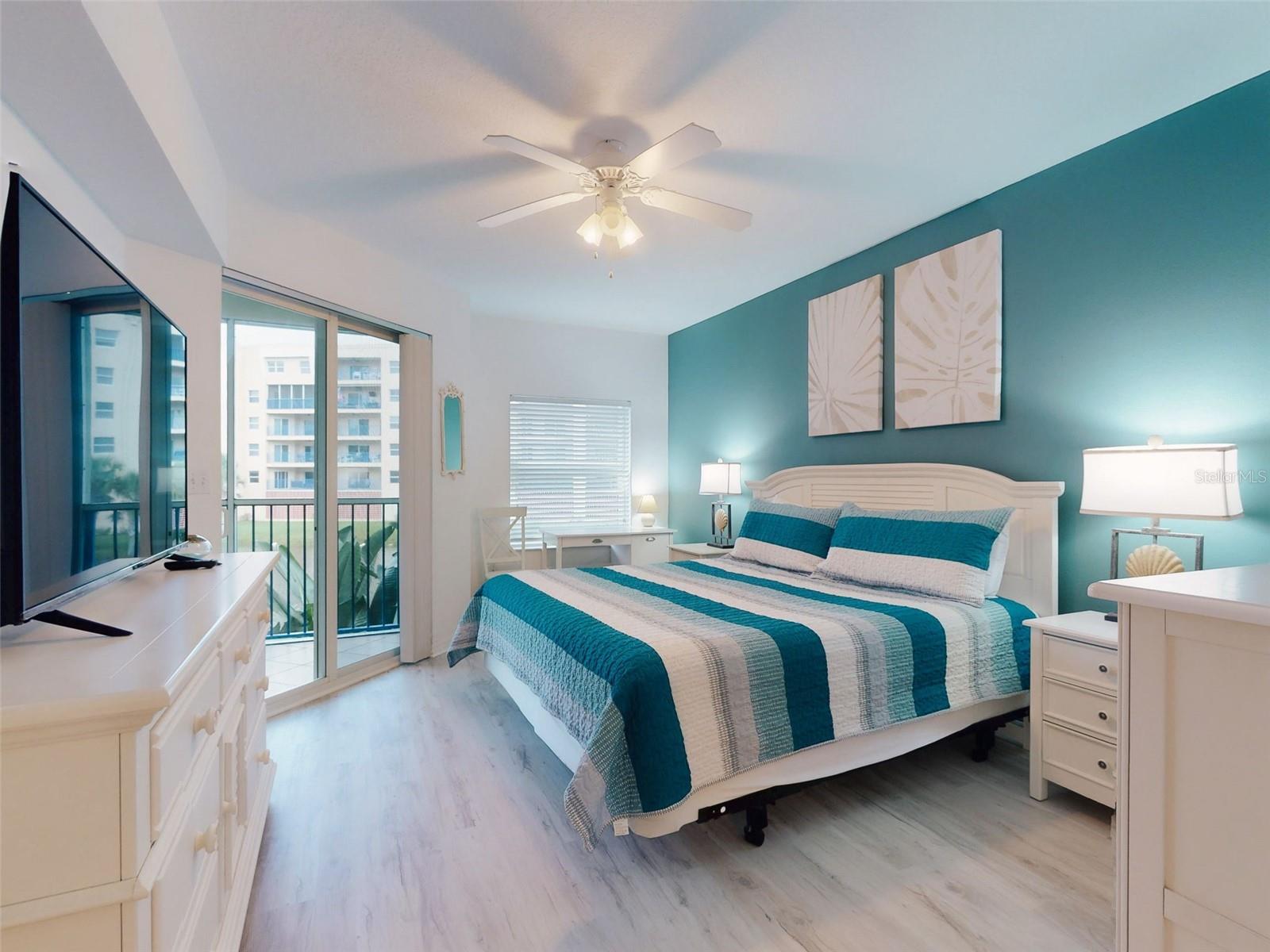 Image 40 of 84 For 5300 Atlantic Avenue 15-206