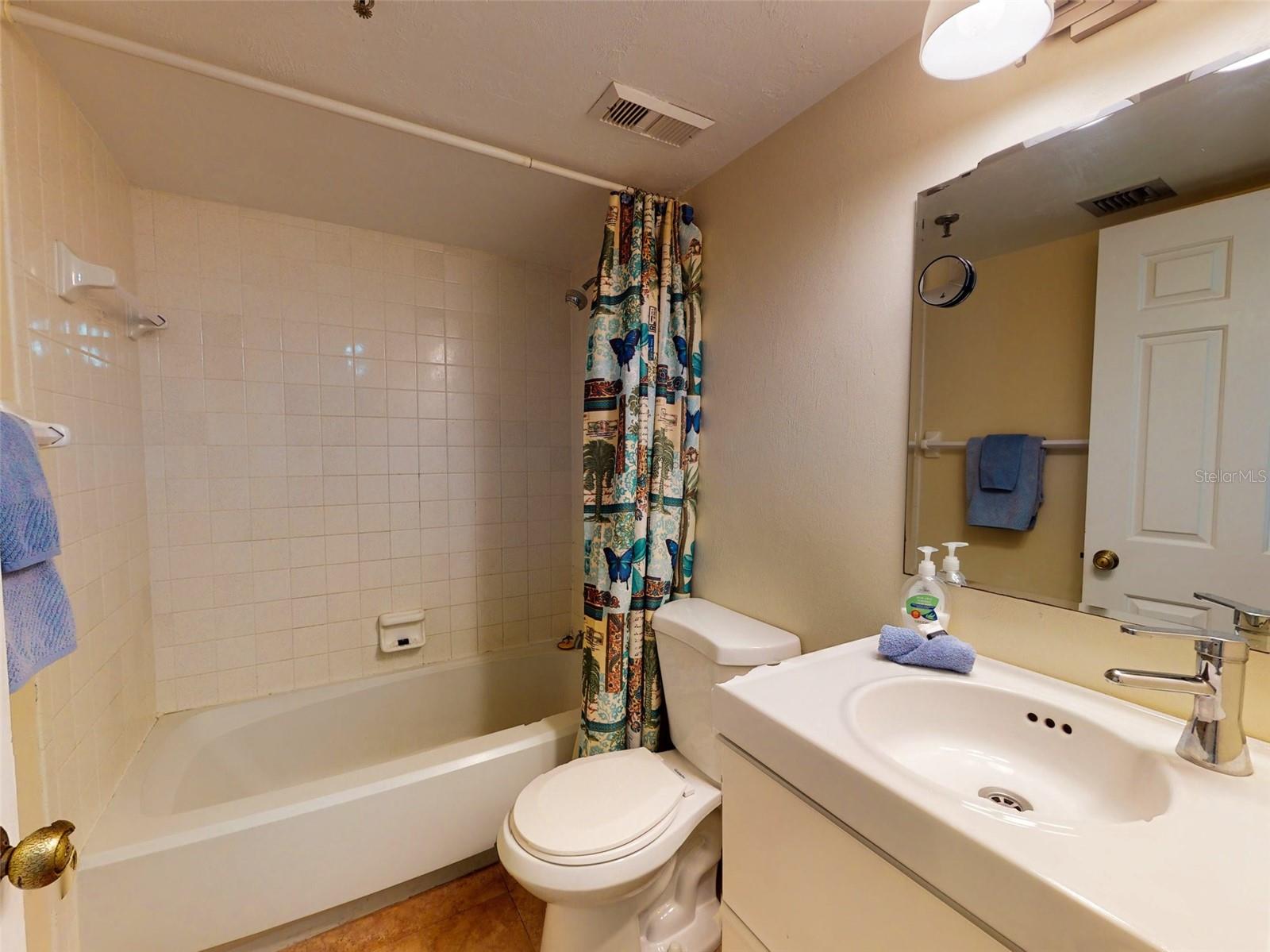 Image 13 of 39 For 4139 Atlantic Avenue B606