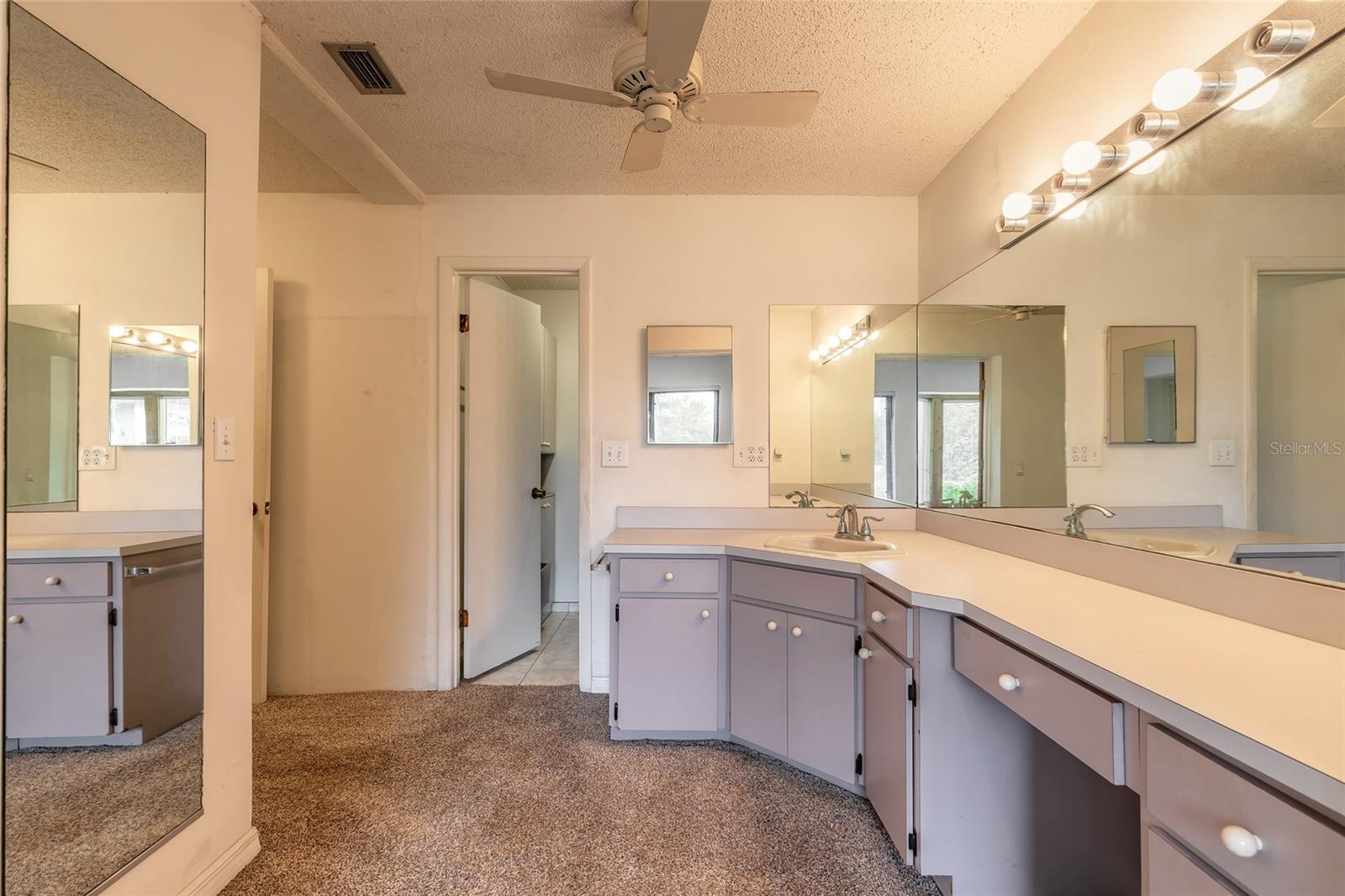 Image 18 of 61 For 2948 Willow Oak Drive