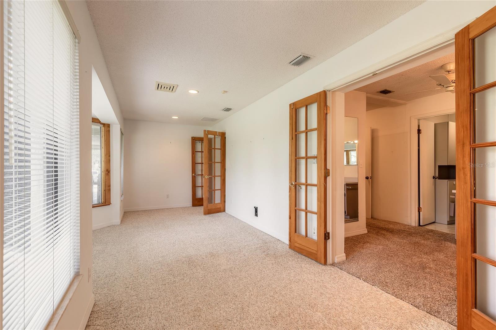 Image 20 of 61 For 2948 Willow Oak Drive