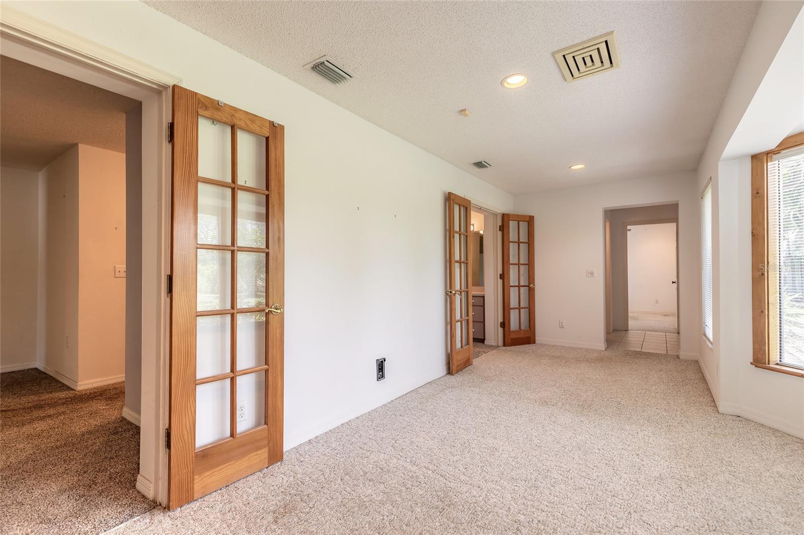 Image 22 of 61 For 2948 Willow Oak Drive