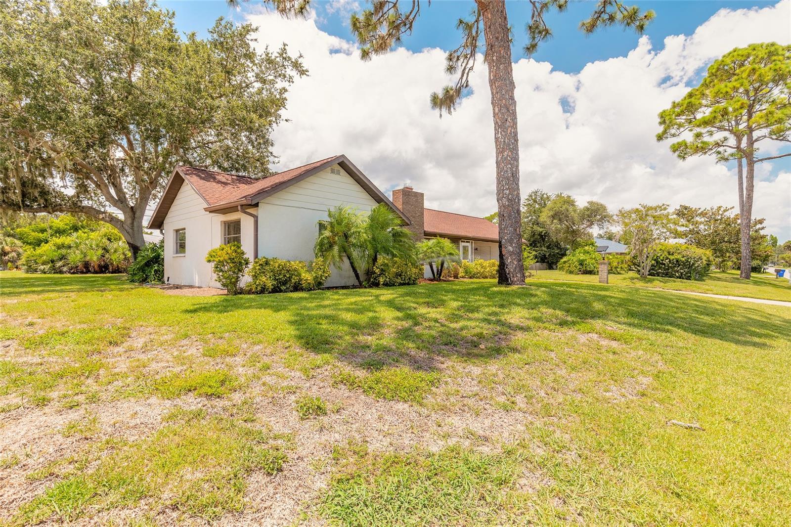 Image 4 of 61 For 2948 Willow Oak Drive