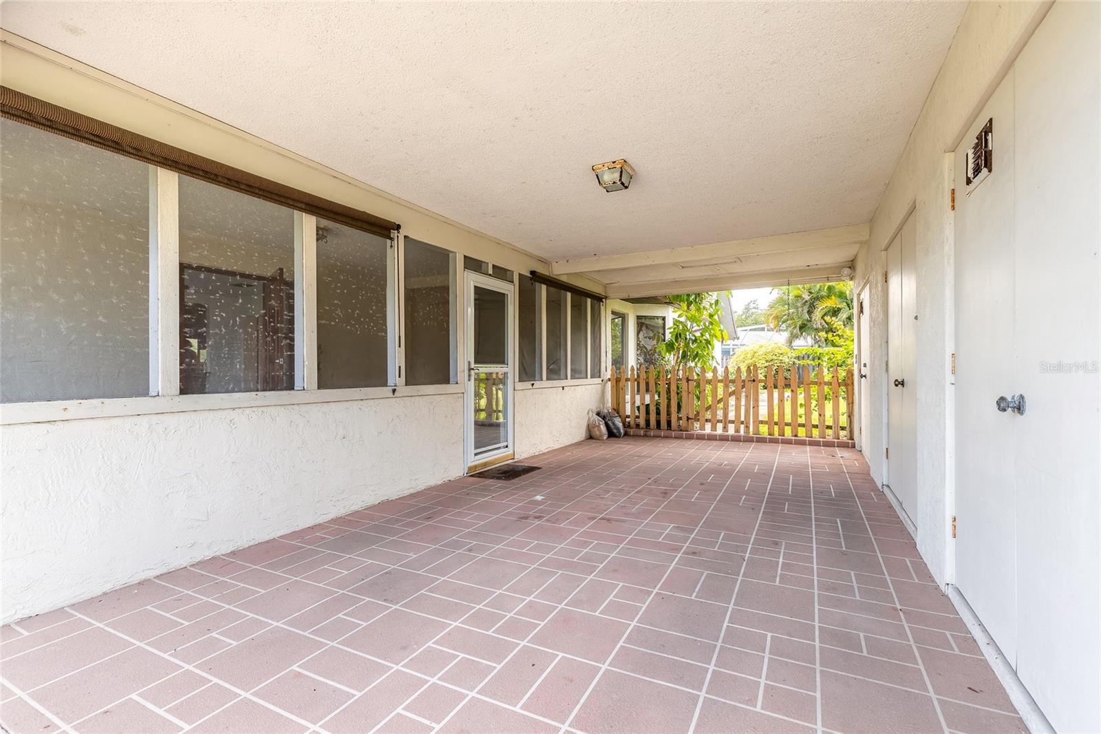 Image 9 of 61 For 2948 Willow Oak Drive