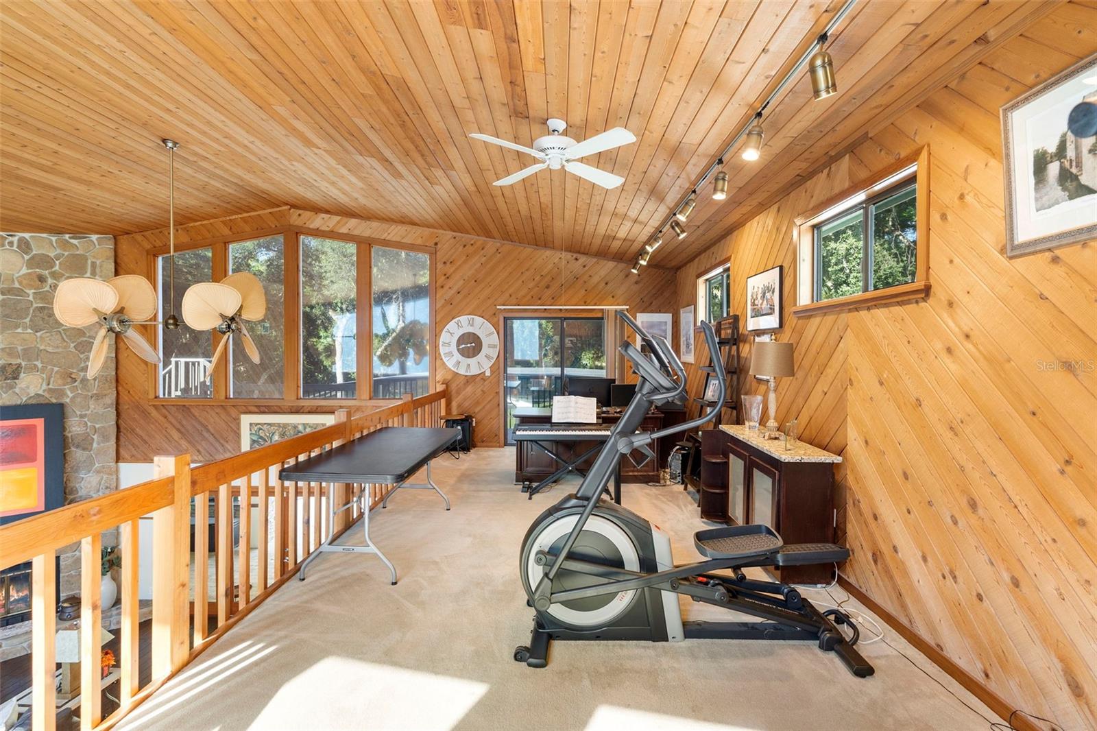 Image 20 of 53 For 550 Timberlane Drive