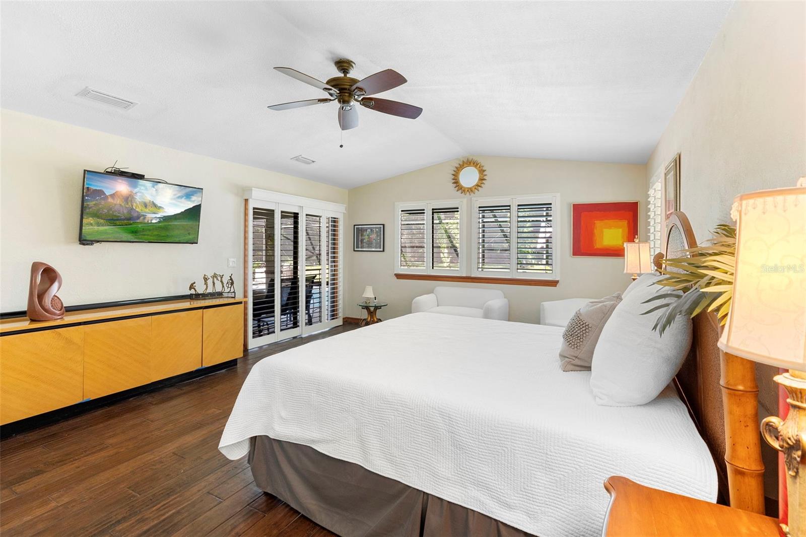 Image 33 of 53 For 550 Timberlane Drive