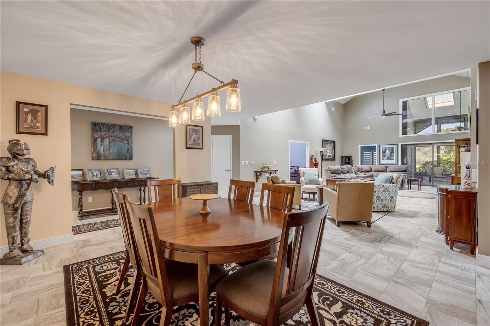 Image 19 of 90 For 1108 Loch Laggan Court