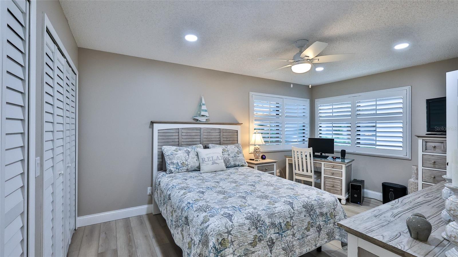 Image 13 of 41 For 4287 Sea Mist Drive