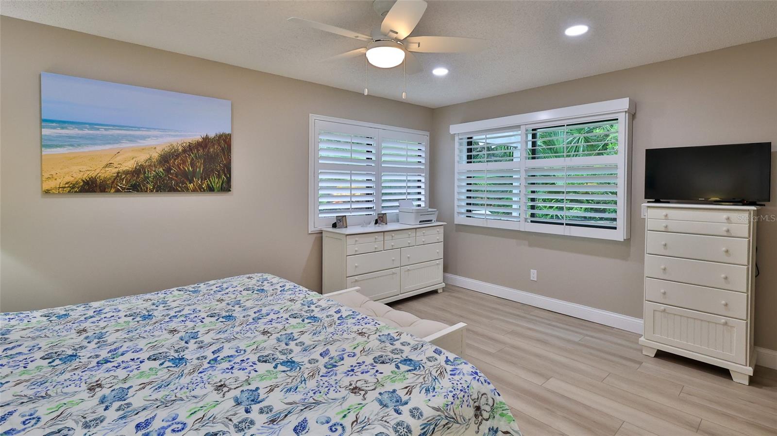 Image 27 of 41 For 4287 Sea Mist Drive