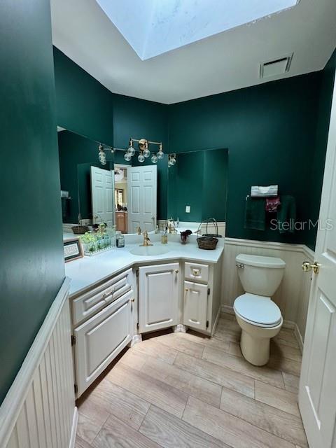 Image 14 of 19 For 156 Live Oak Court