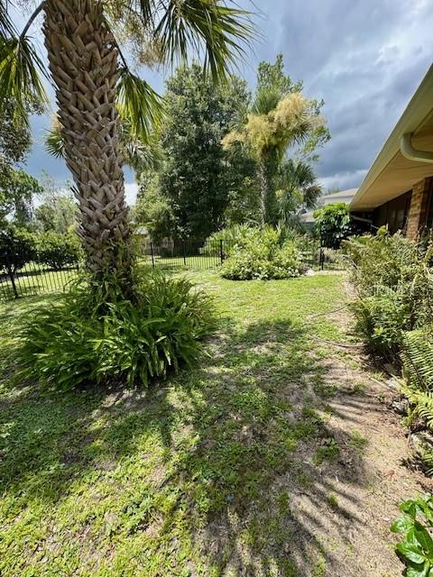 Image 17 of 19 For 156 Live Oak Court