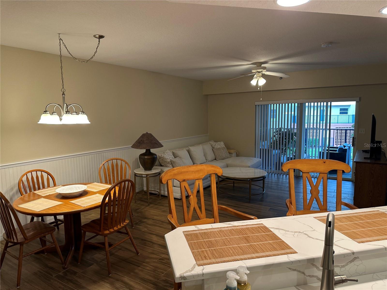 Image 10 of 40 For 5300 Atlantic Avenue 8-206