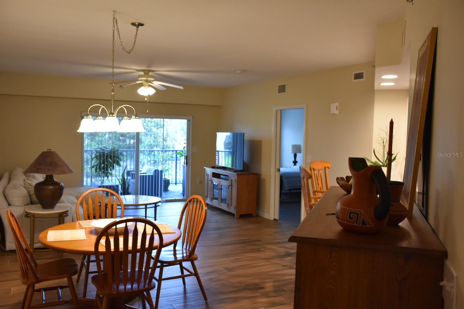 Image 11 of 40 For 5300 Atlantic Avenue 8-206