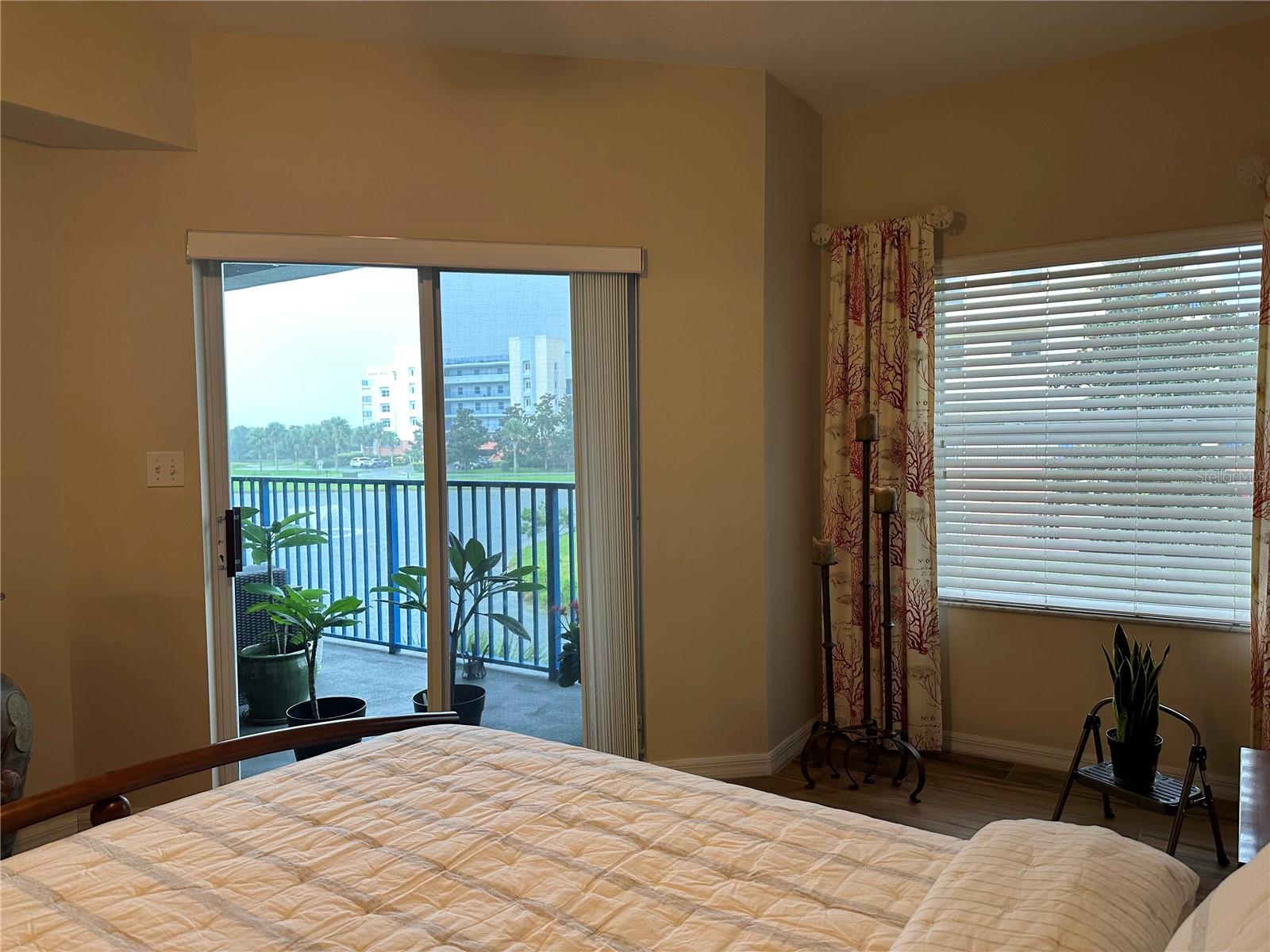 Image 15 of 40 For 5300 Atlantic Avenue 8-206