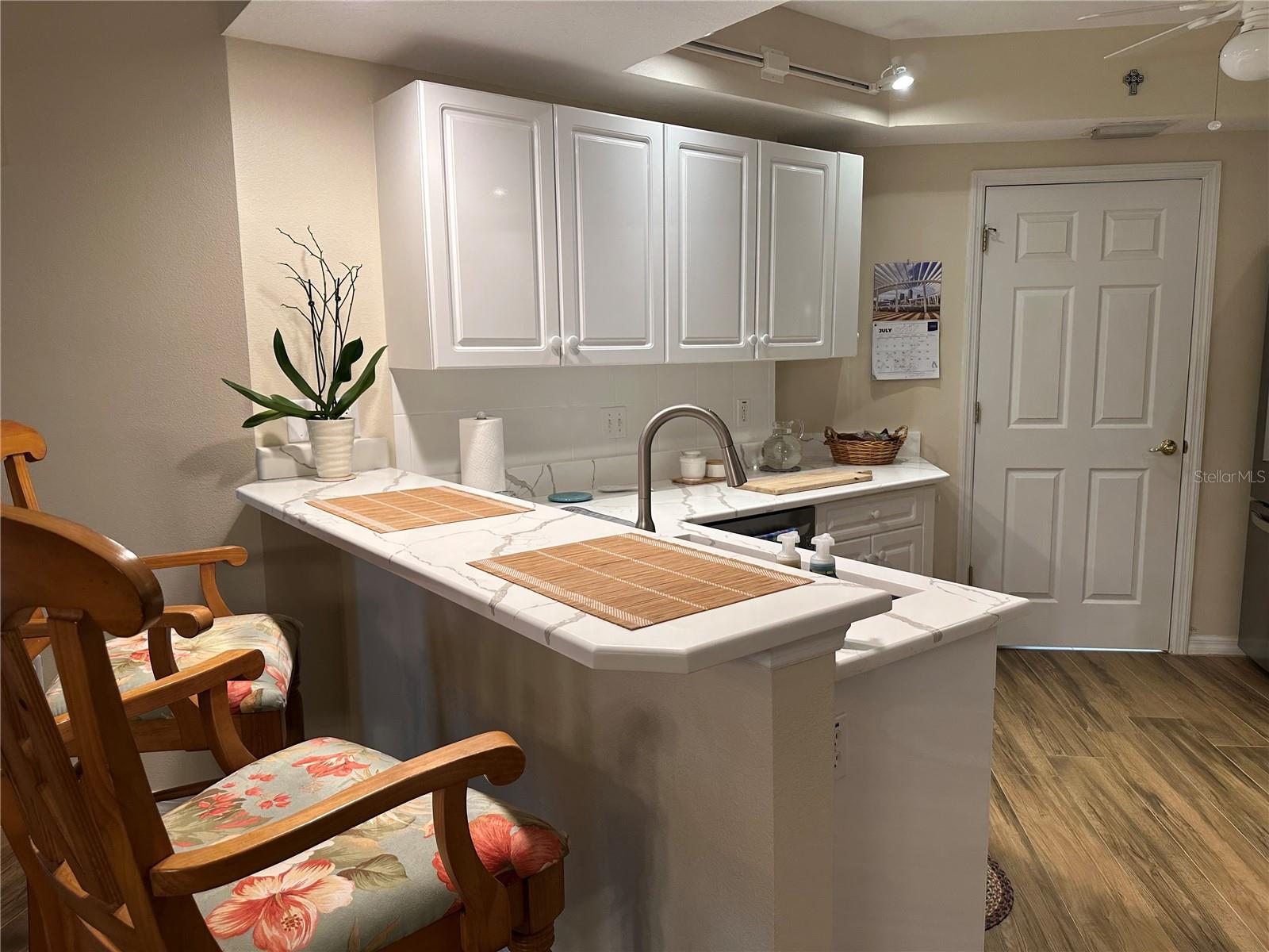 Image 8 of 40 For 5300 Atlantic Avenue 8-206
