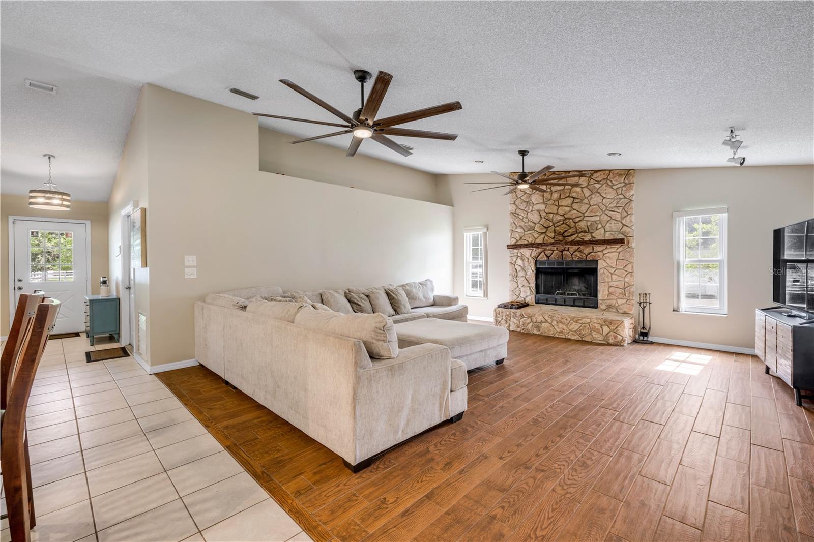 Image 27 of 92 For 3080 Ragis Road