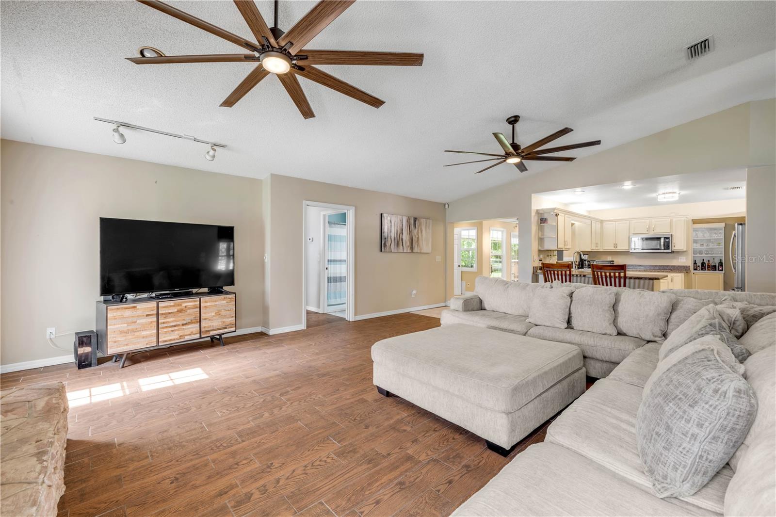Image 30 of 92 For 3080 Ragis Road