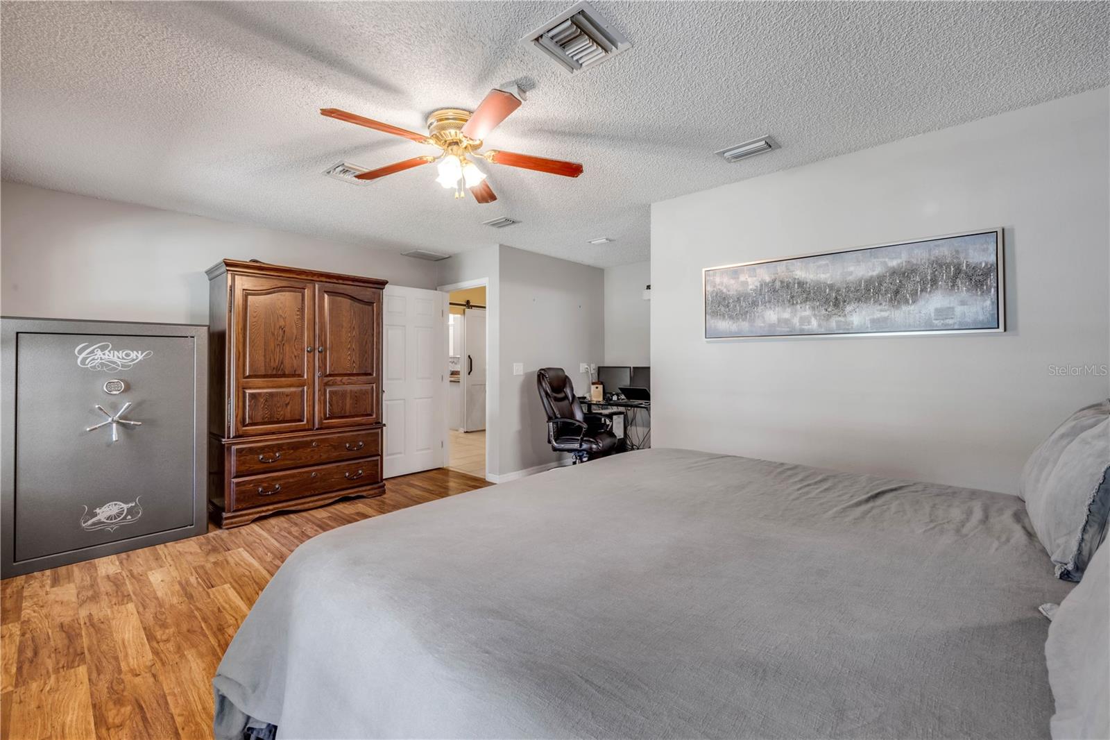 Image 38 of 92 For 3080 Ragis Road