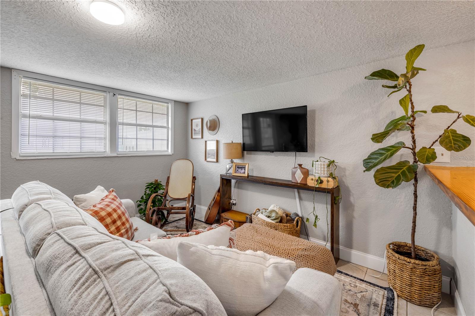 Image 62 of 92 For 3080 Ragis Road
