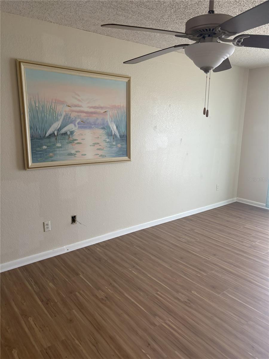 Image 6 of 32 For 739 Laurel Bay Circle