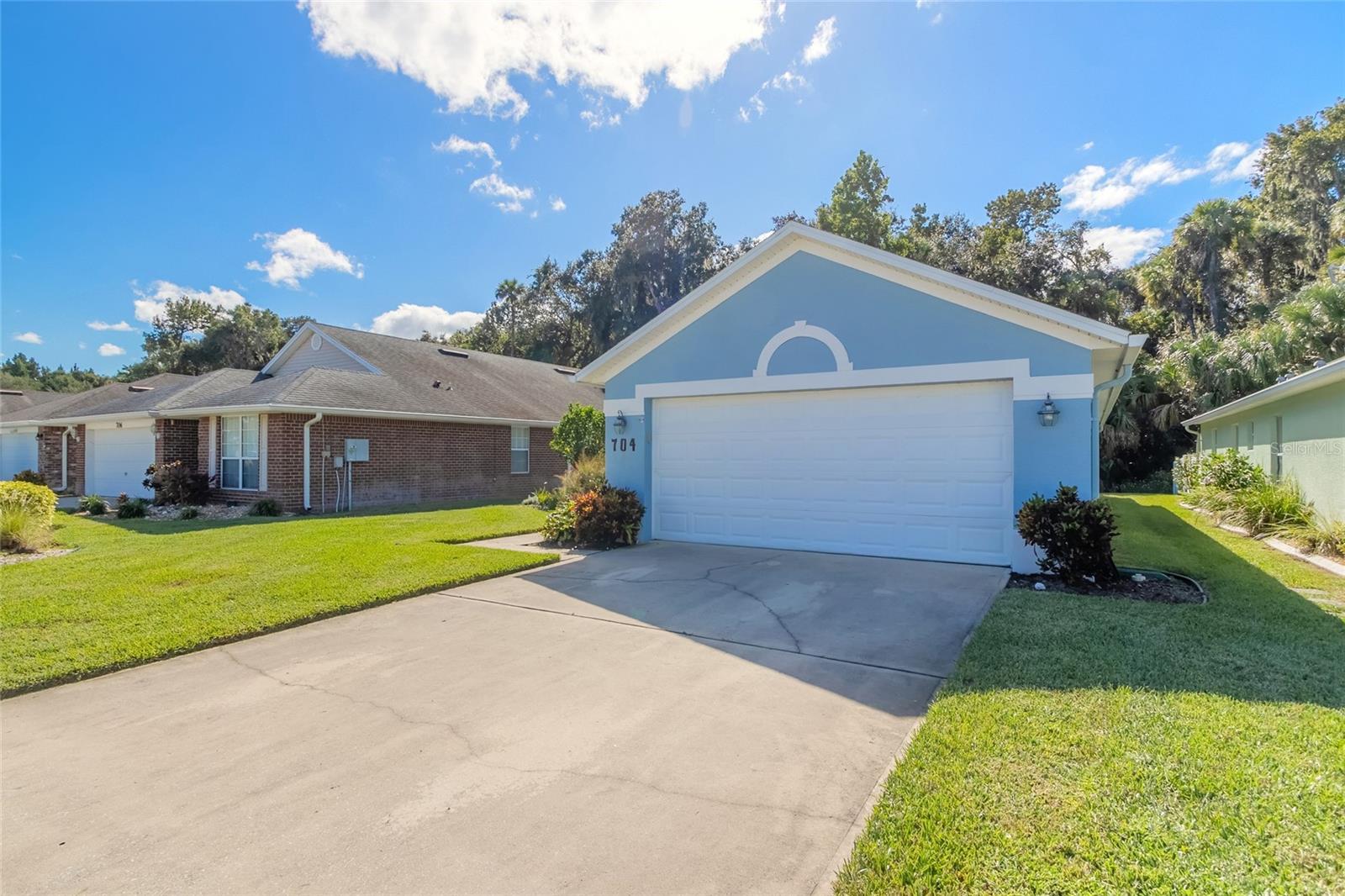 Image 2 of 44 For 704 Coral Trace Boulevard