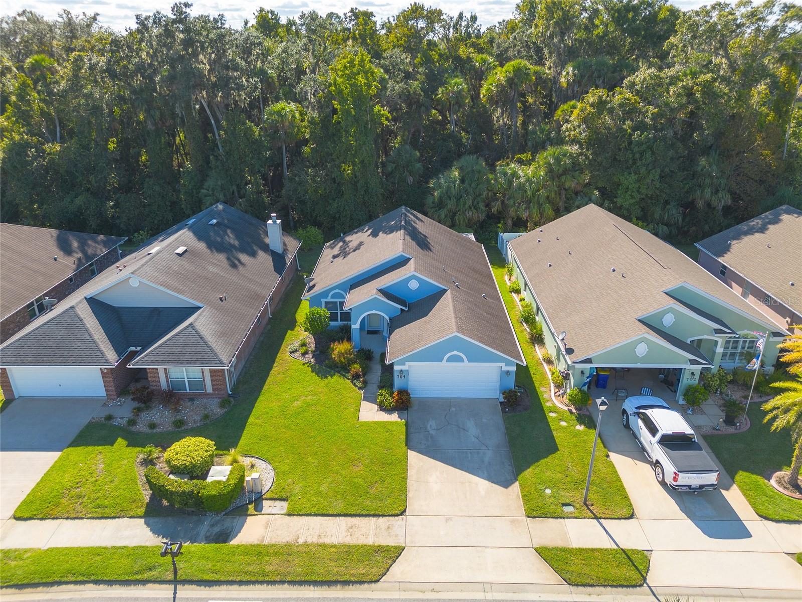 Image 35 of 44 For 704 Coral Trace Boulevard