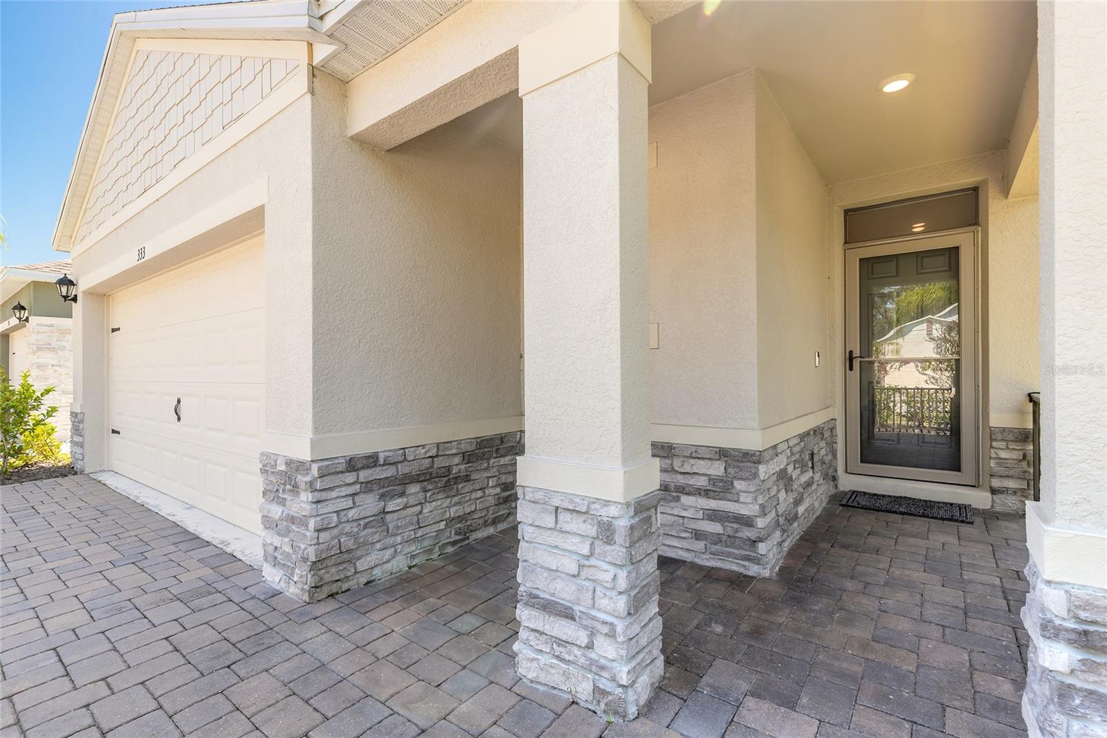 Image 4 of 39 For 333 Caryota Court